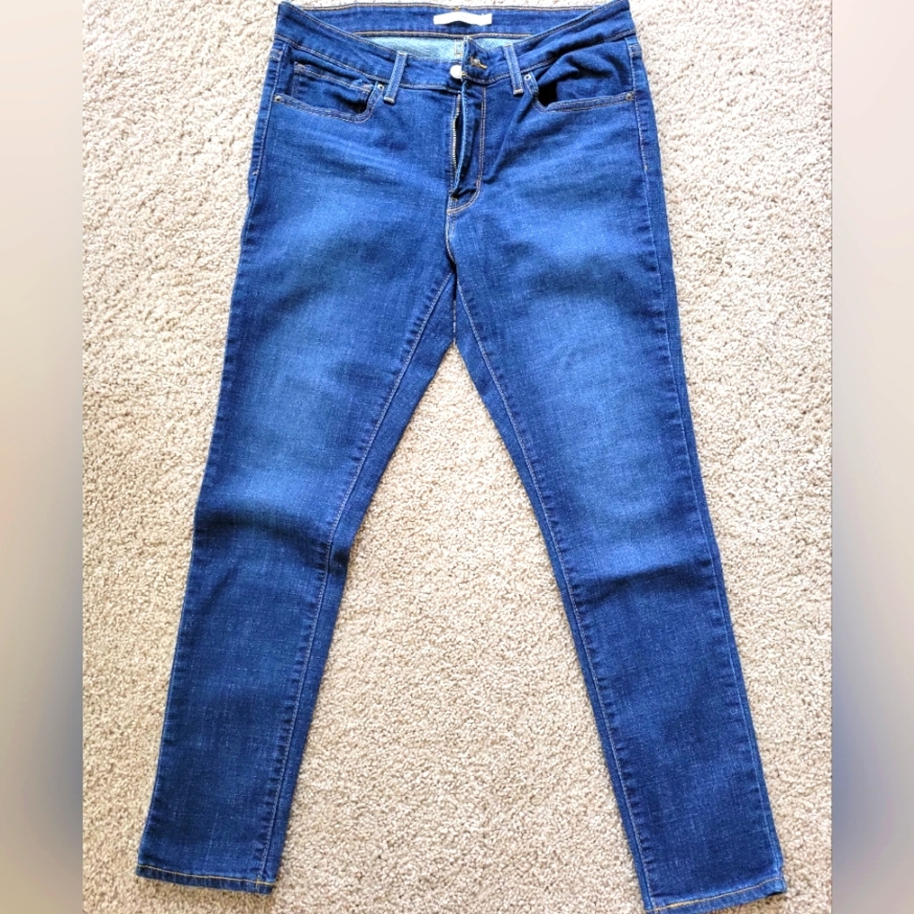 Levi's 711 Skinny Jeans